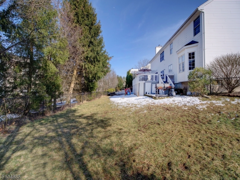 POETS PEAK - Residential