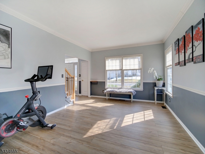 POETS PEAK - Residential