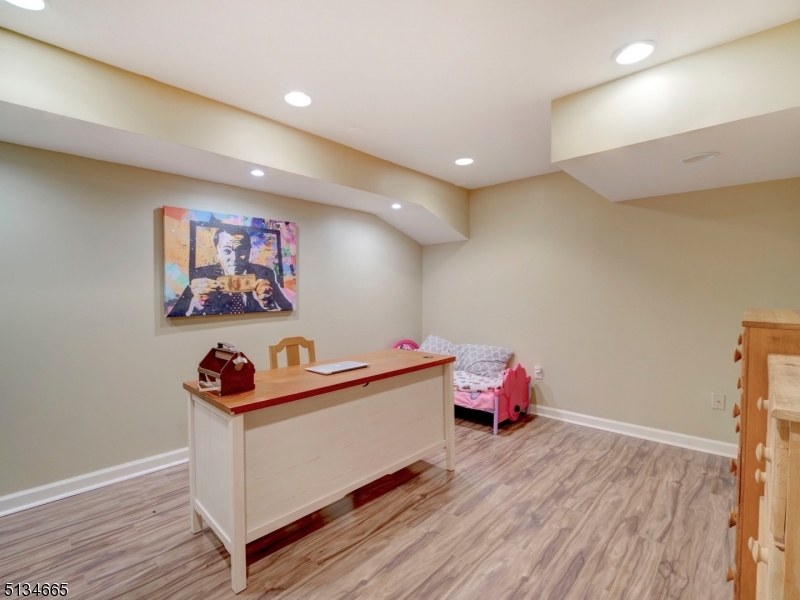 POETS PEAK - Residential