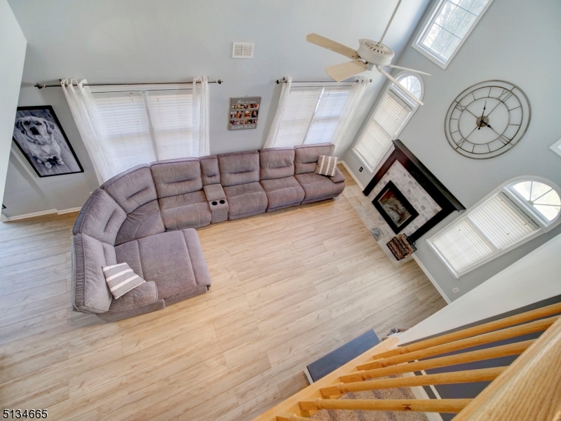 POETS PEAK - Residential