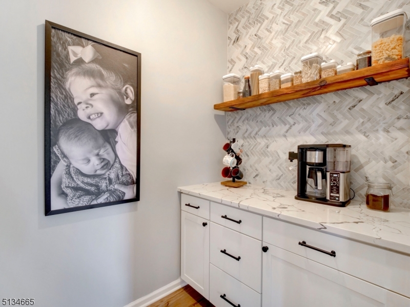 POETS PEAK - Residential