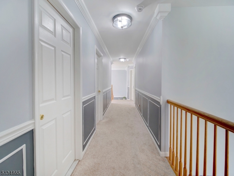 POETS PEAK - Residential