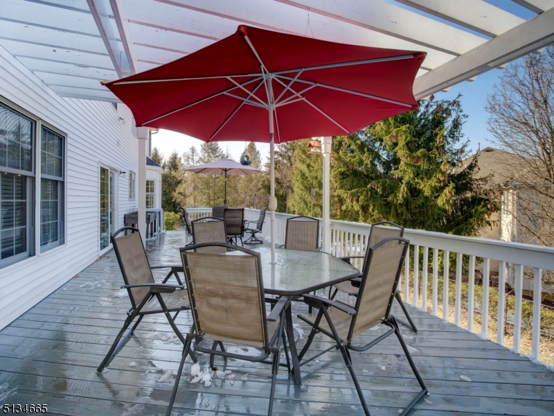 POETS PEAK - Residential