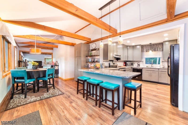 HIRAMS GROVE - Residential