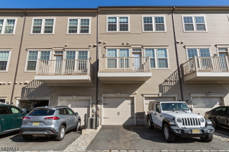 LINK at Westmont Station - Residential