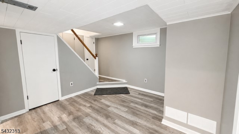 WHITE MEADOW LAKE - Residential