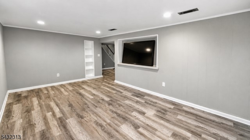 WHITE MEADOW LAKE - Residential