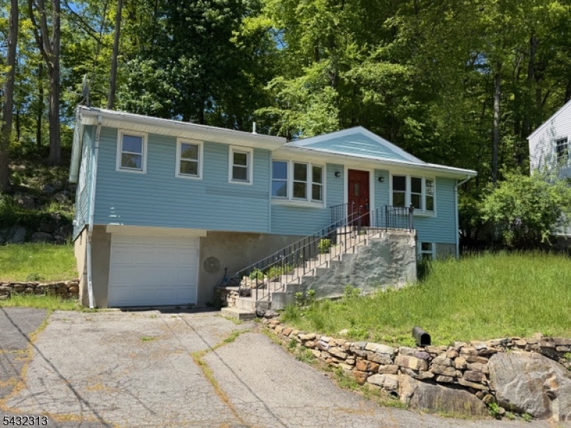 WHITE MEADOW LAKE - Residential