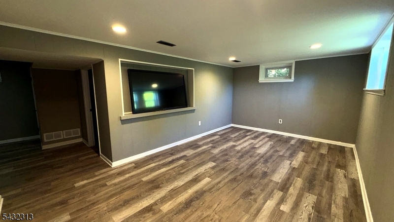 WHITE MEADOW LAKE - Residential