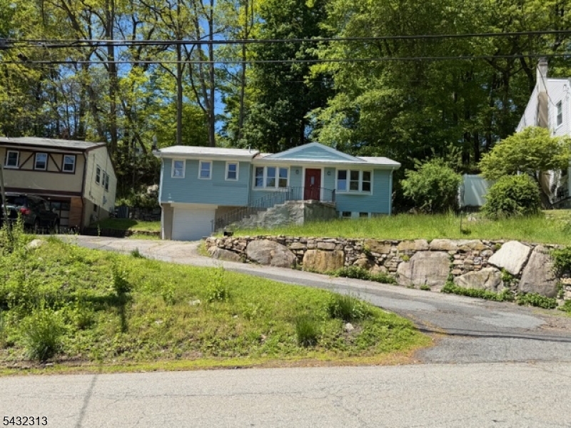 WHITE MEADOW LAKE - Residential