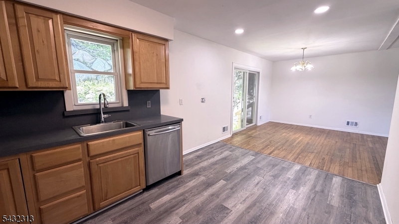 WHITE MEADOW LAKE - Residential