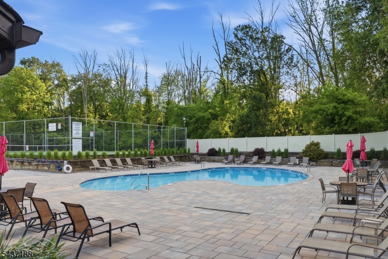 HAMPTON COMMONS - Residential