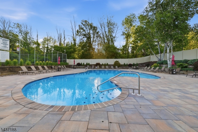 HAMPTON COMMONS - Residential