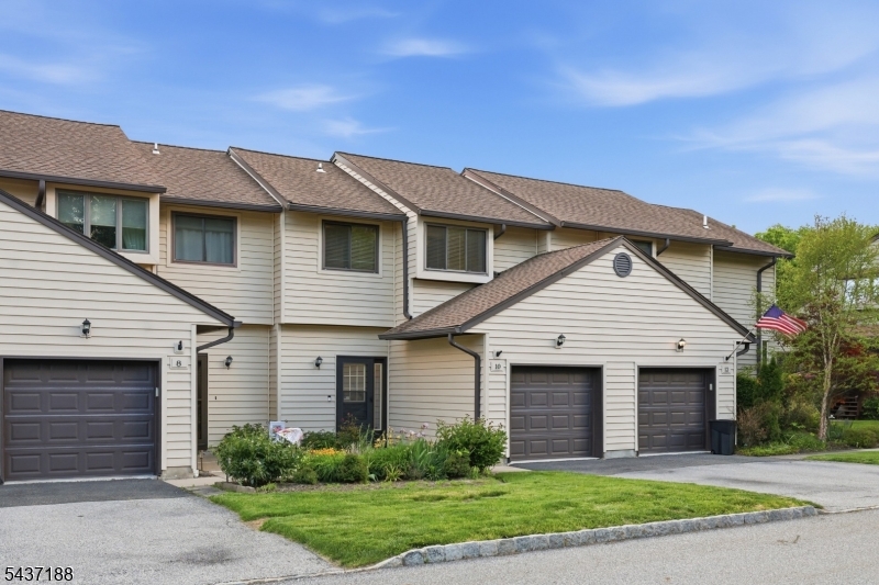 HAMPTON COMMONS - Residential