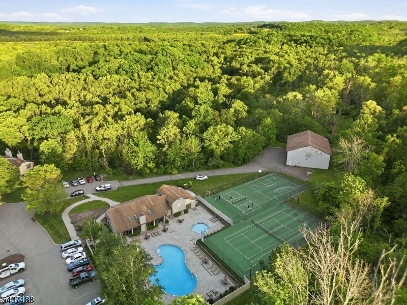 HAMPTON COMMONS - Residential