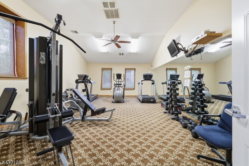 HAMPTON COMMONS - Residential