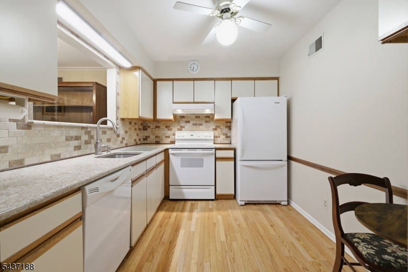 HAMPTON COMMONS - Residential