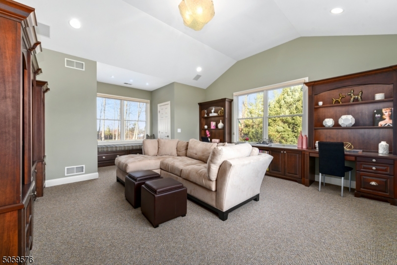 The Legends / Riker Hill - Residential