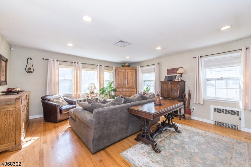 Pompton Plains - Residential