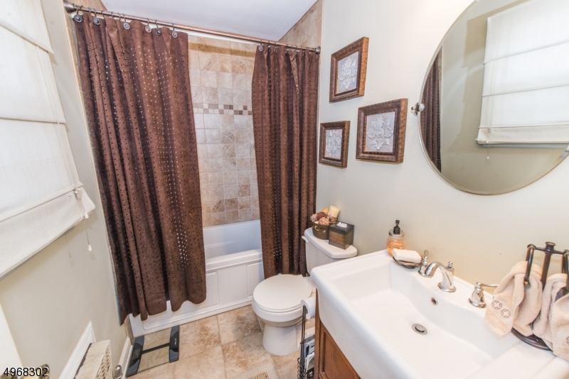 Pompton Plains - Residential