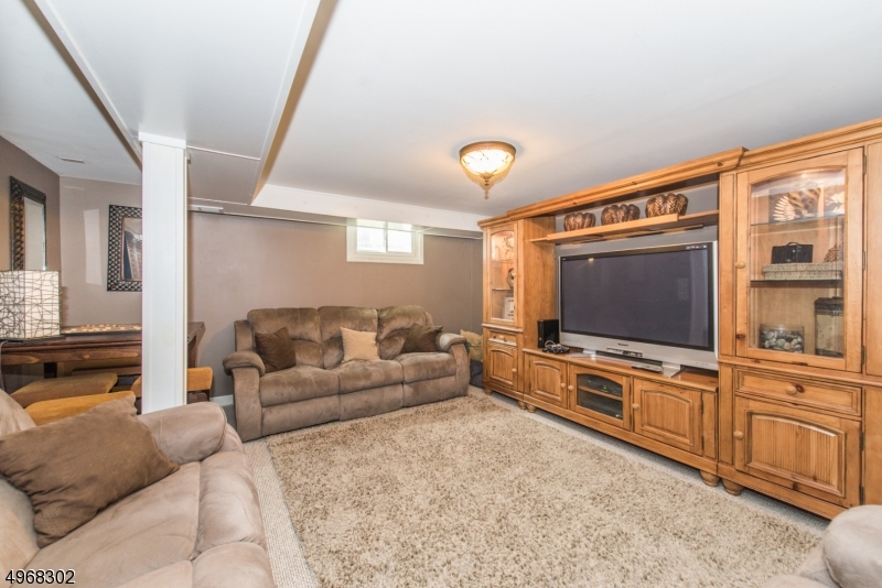 Pompton Plains - Residential
