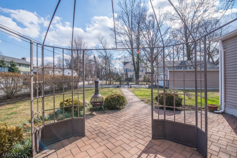 Pompton Plains - Residential