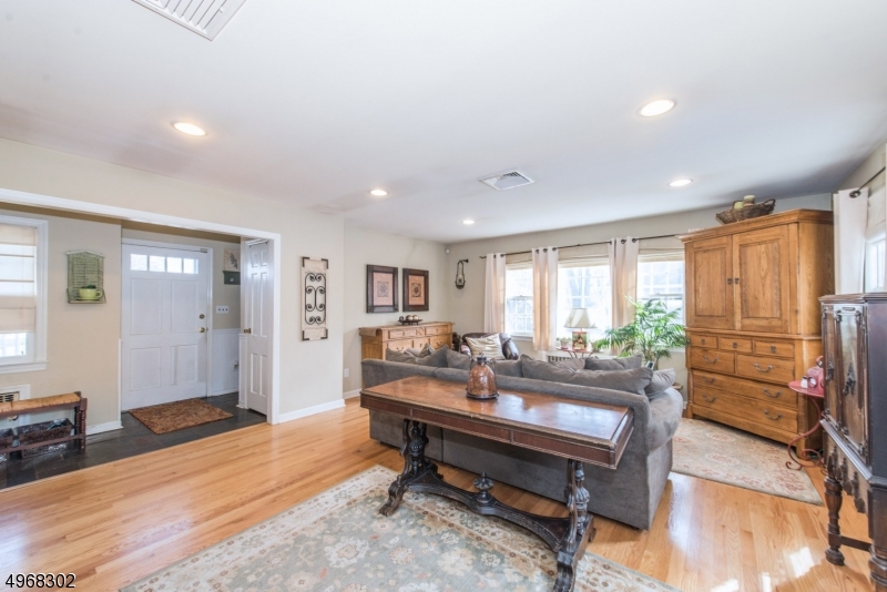 Pompton Plains - Residential