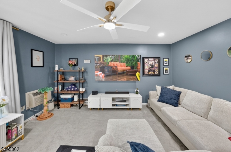 Claremont Hills - Residential