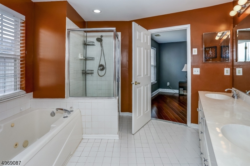 Oak Ridge - Residential