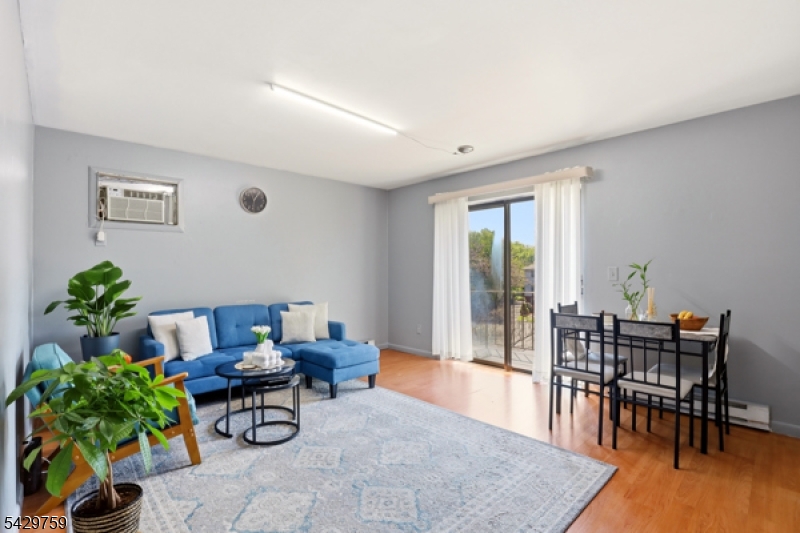 Condo - Residential
