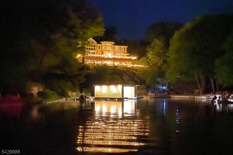 Lake Hopatcong lake front - Residential