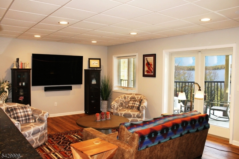 Lake Hopatcong lake front - Residential