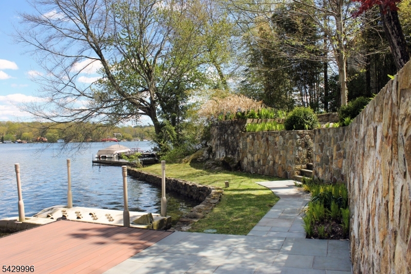 Lake Hopatcong lake front - Residential