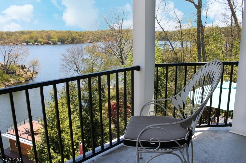 Lake Hopatcong lake front - Residential