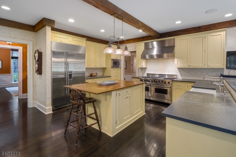New Vernon - Residential