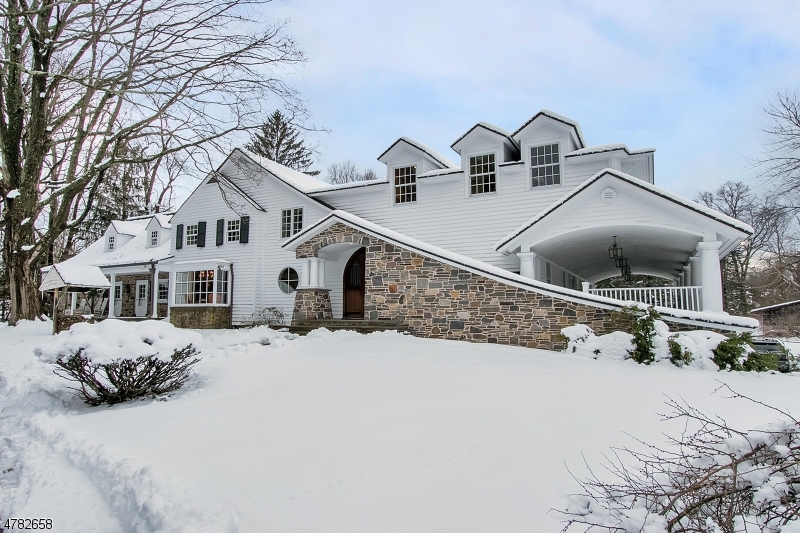 Brooke Estate, on over 6 acres, listed on Nat'l Register of Historic Places. Reov by noted architect Duo Dickinson. 12,000 SF estate, blend of historical charm & modern amenities.