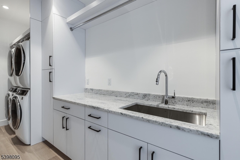 Apogee Pointe Estates - Residential