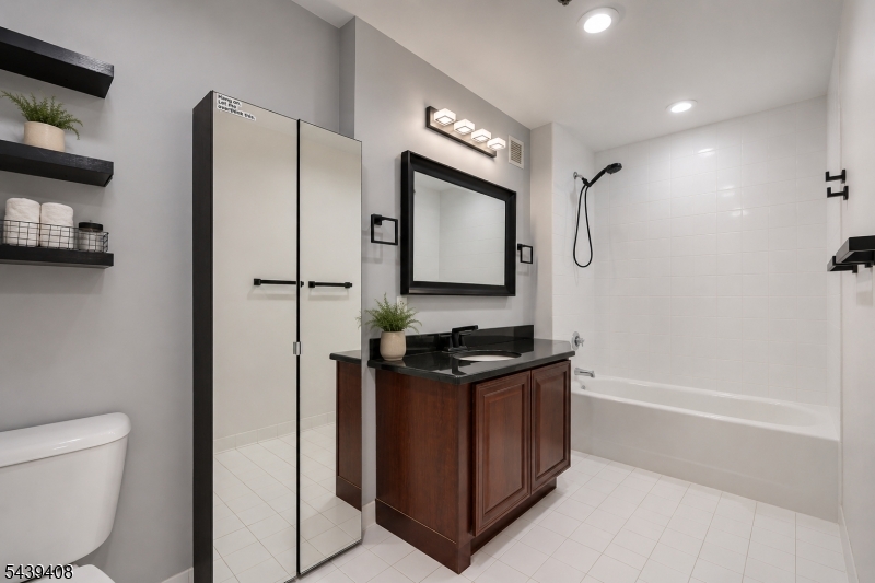 Skyview Condos - Residential