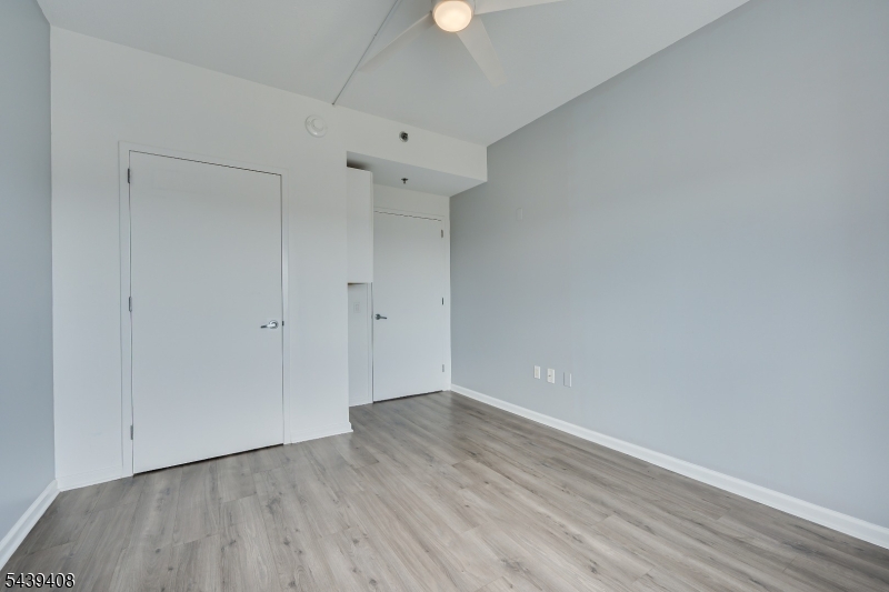 Skyview Condos - Residential