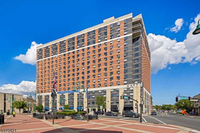 Skyview Condos - Residential