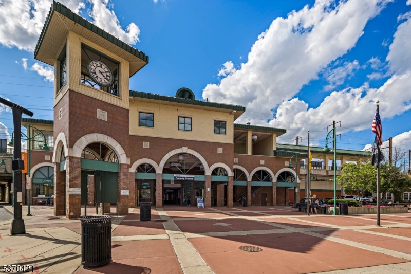 Skyview Condos - Residential