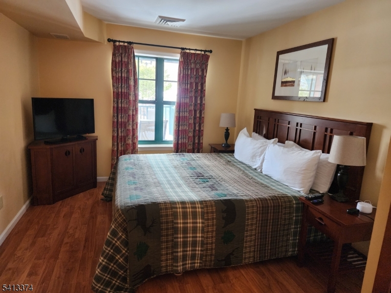 /Mountain Creek/Appalachian - Residential