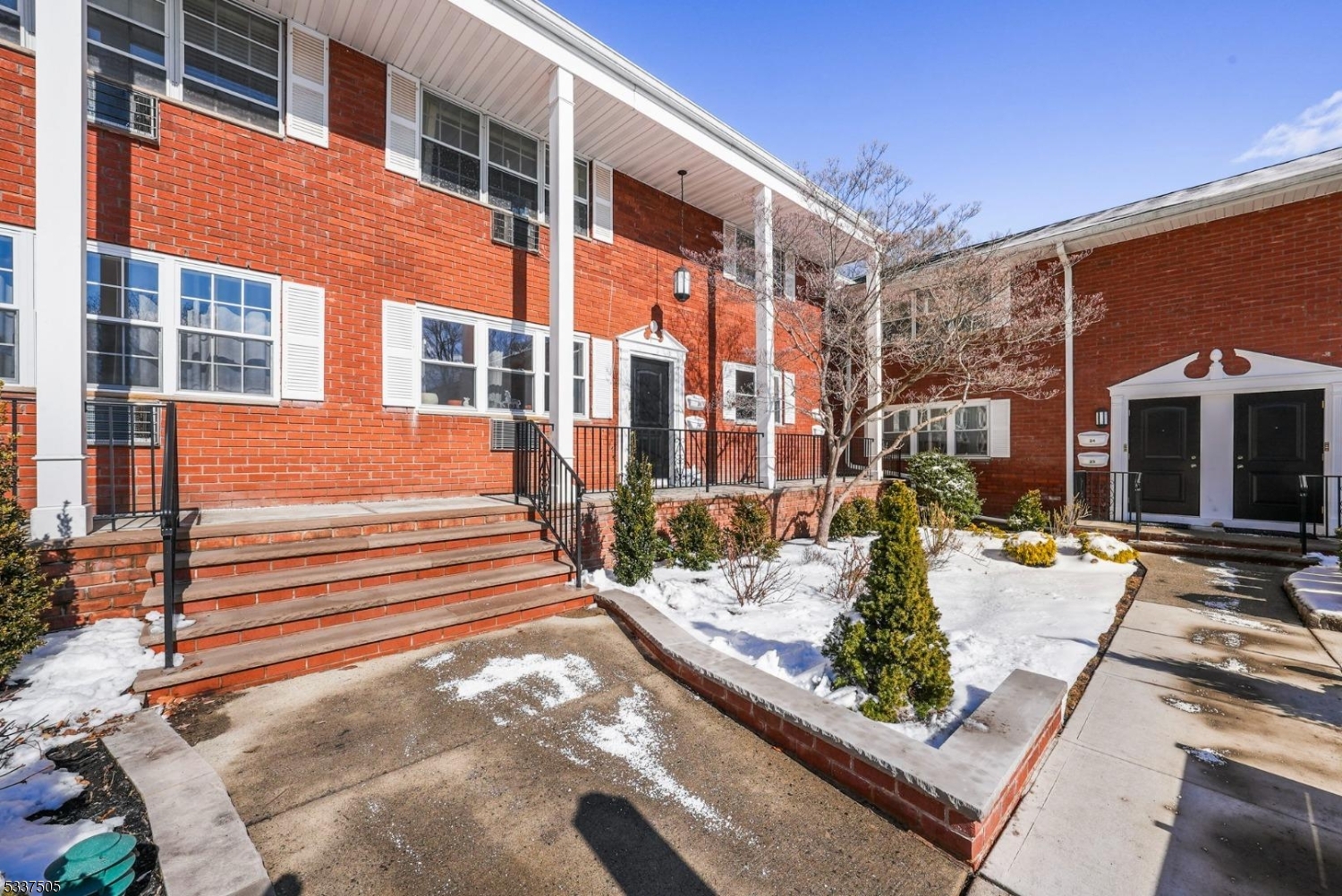 Carriage House - Residential