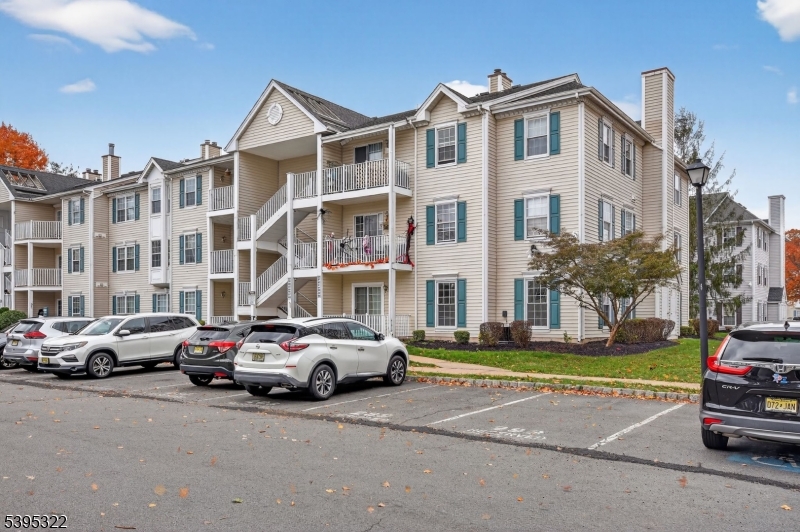 Governor's Pointe - Residential