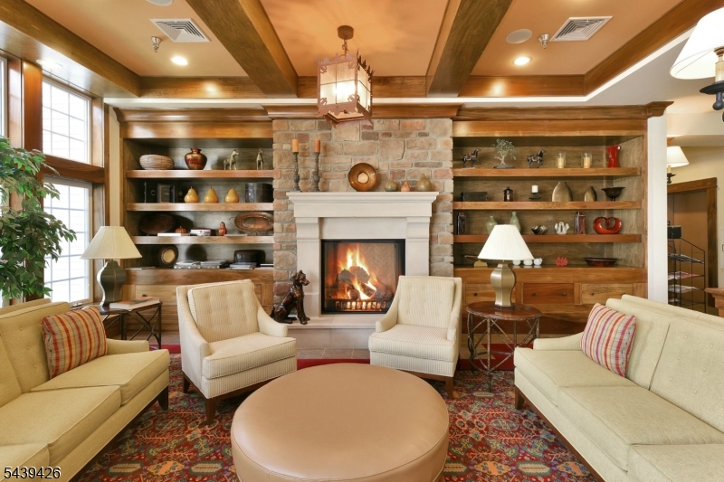 Condo/Coop/Townhouse - Residential