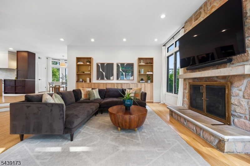 Upper Wyoming - Residential