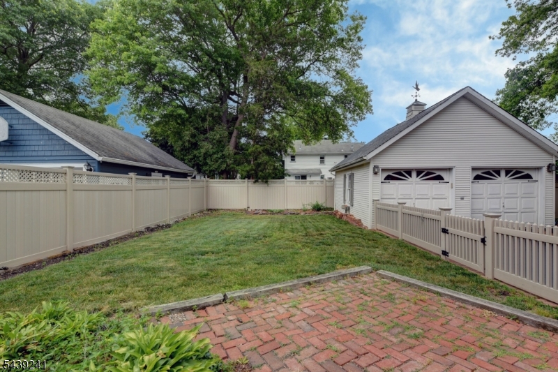 Pompton Plains - Residential
