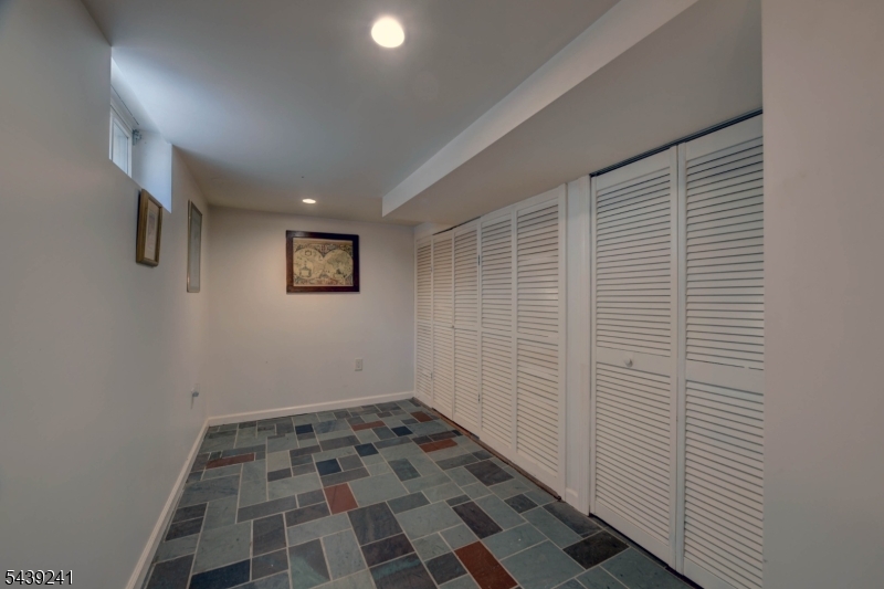 Pompton Plains - Residential