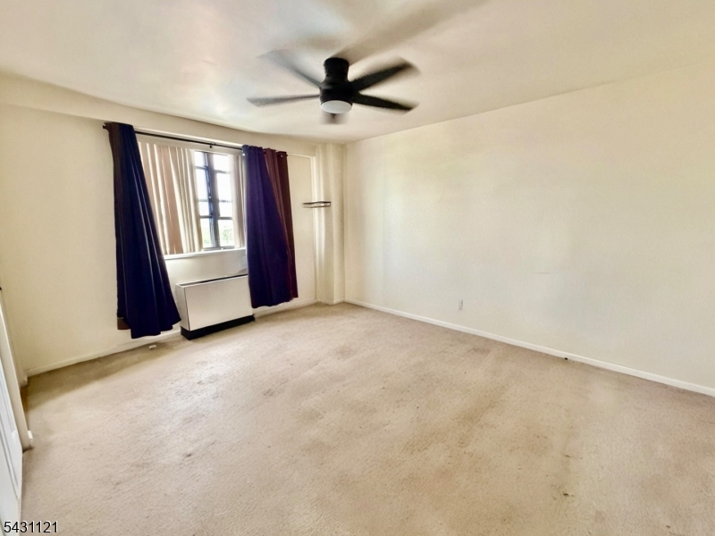 1225 JOHN F. KENNEDY - Residential