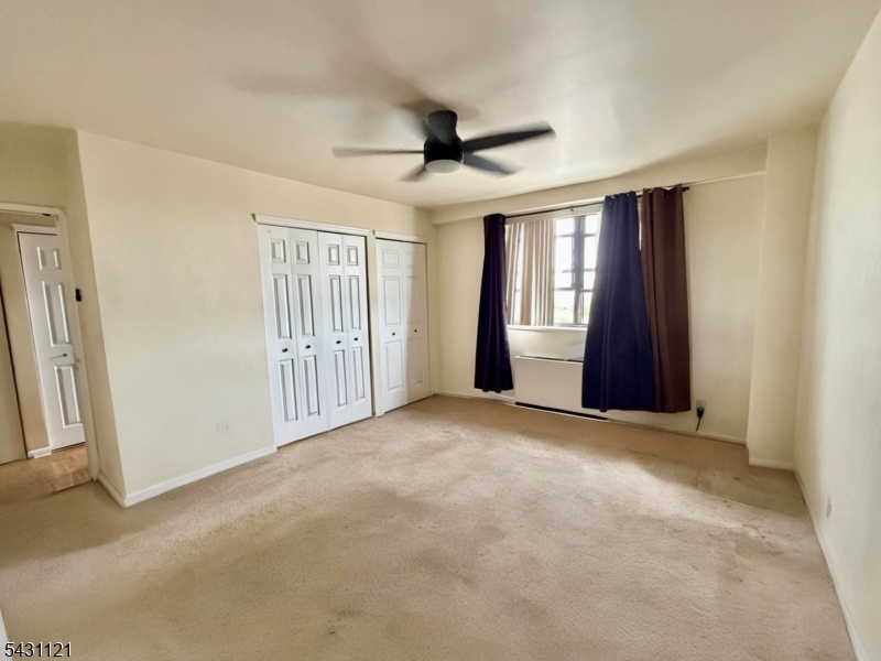 1225 JOHN F. KENNEDY - Residential